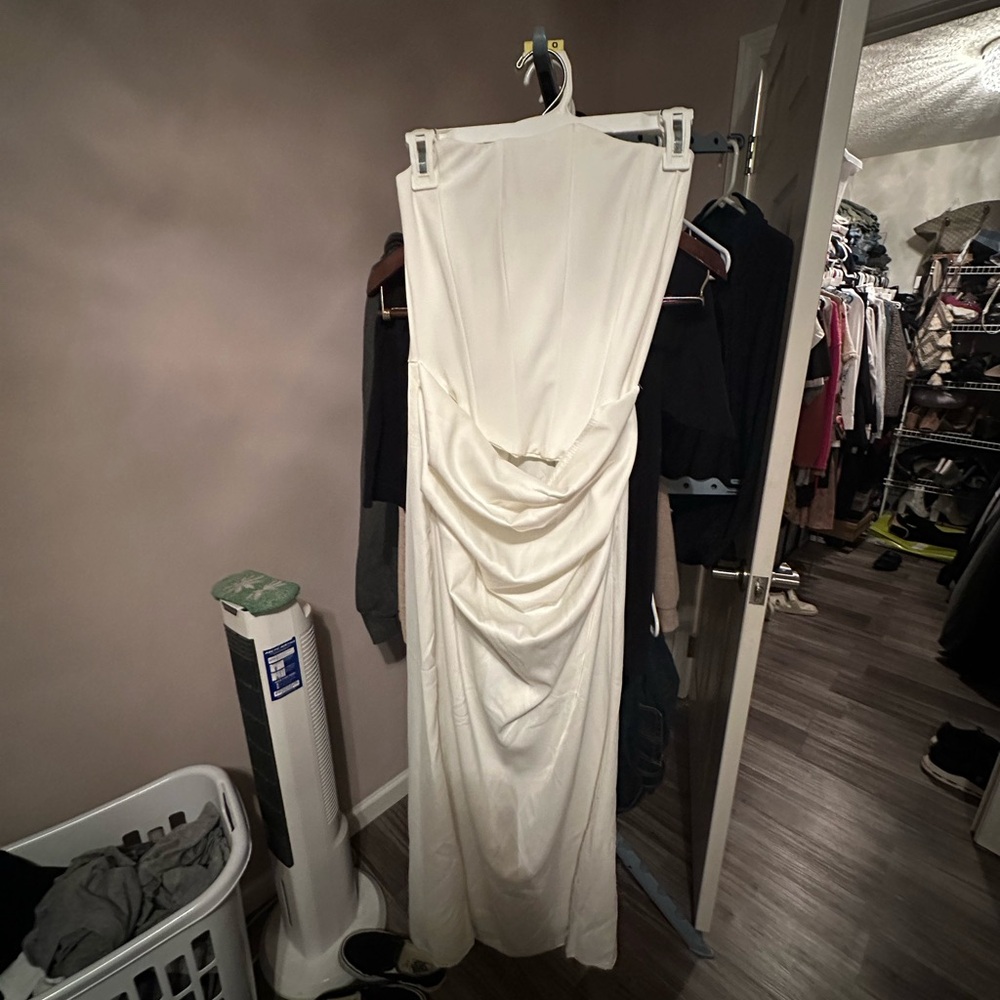 Lavish Ivy- Rosalind White Evening Gown